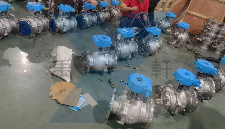 Q341F-16P-DN200不锈球阀成功装配调试，即将发往连云港化工项目(图1)