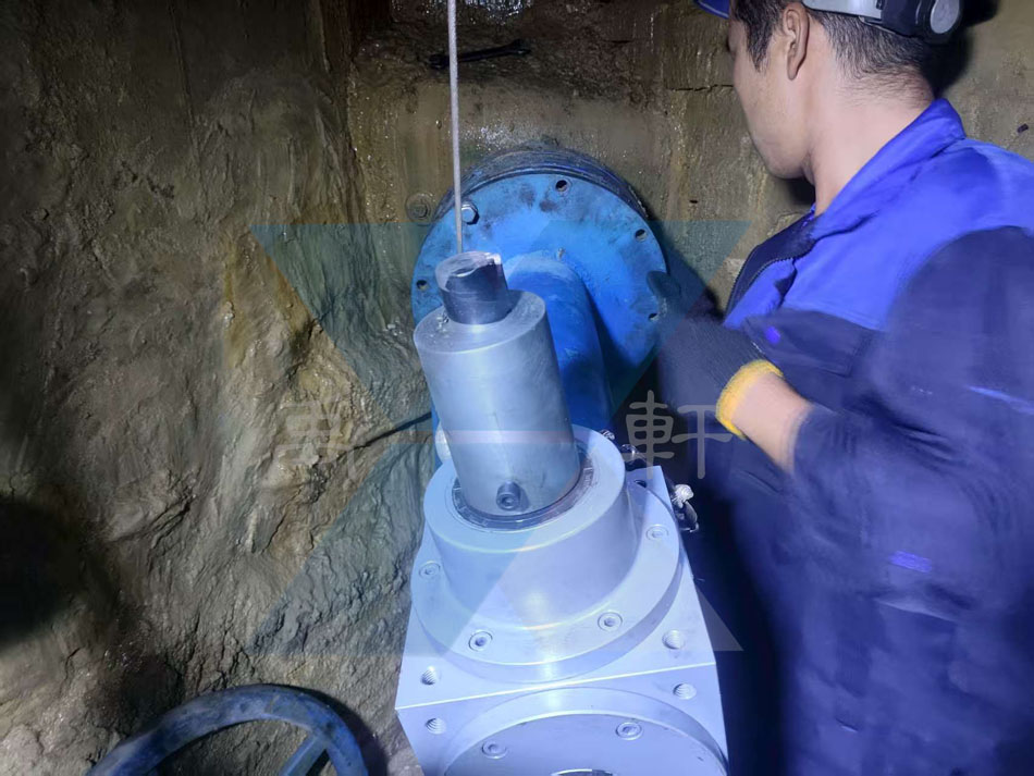 上海麻豆日记下载1:1速比阀门驱动装置：护航南沙粤海水务DN1400 闸阀改装(图2)