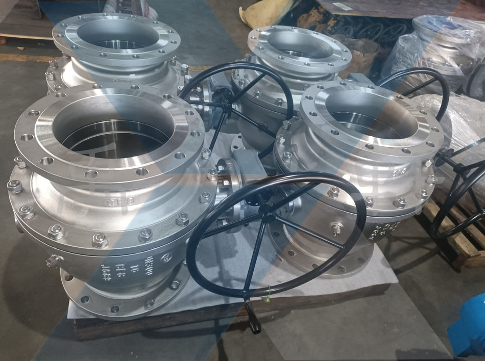 Q341F-16P-DN350不锈钢固定球阀交付宁波石化项目，设备更新替代助生产(图1)